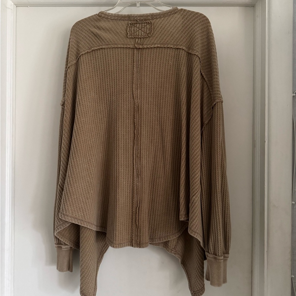 We The Free Camel Thermal
Oversized swing Top Sz Large
